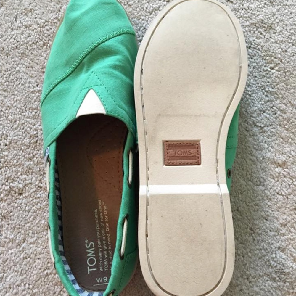 Toms